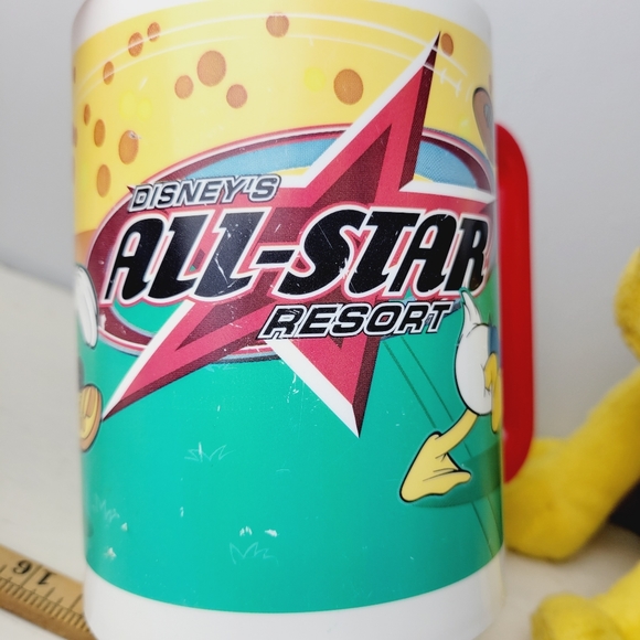 Disney All-Star Resort Vintage Mug Mickey Donald Goofy and Pluto Plush - Picture 11 of 13